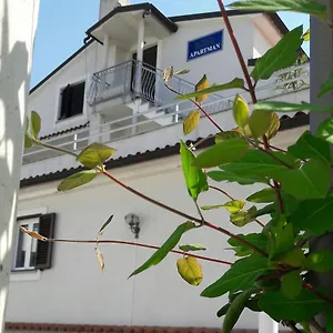 apartmani-suzy.in-istria.net/