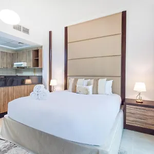  شقة Bnbmehomes - Cosy Downtown Apt W Balcony Near Metro Station -1710