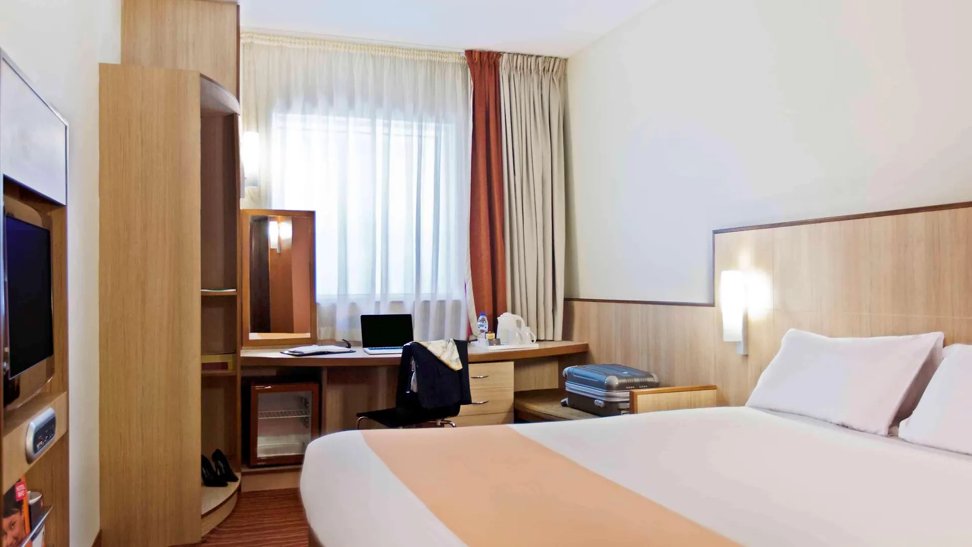 Ibis Al Barsha Hotel Dubai Emirados Árabes Unidos